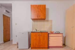 Апартаменты Apartments Marija Будва Номер-студио с общей террасой (для 2 взрослых)-2